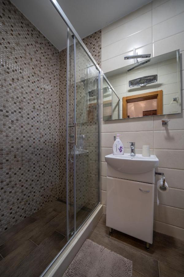Aneta Apartments Risan Exterior photo