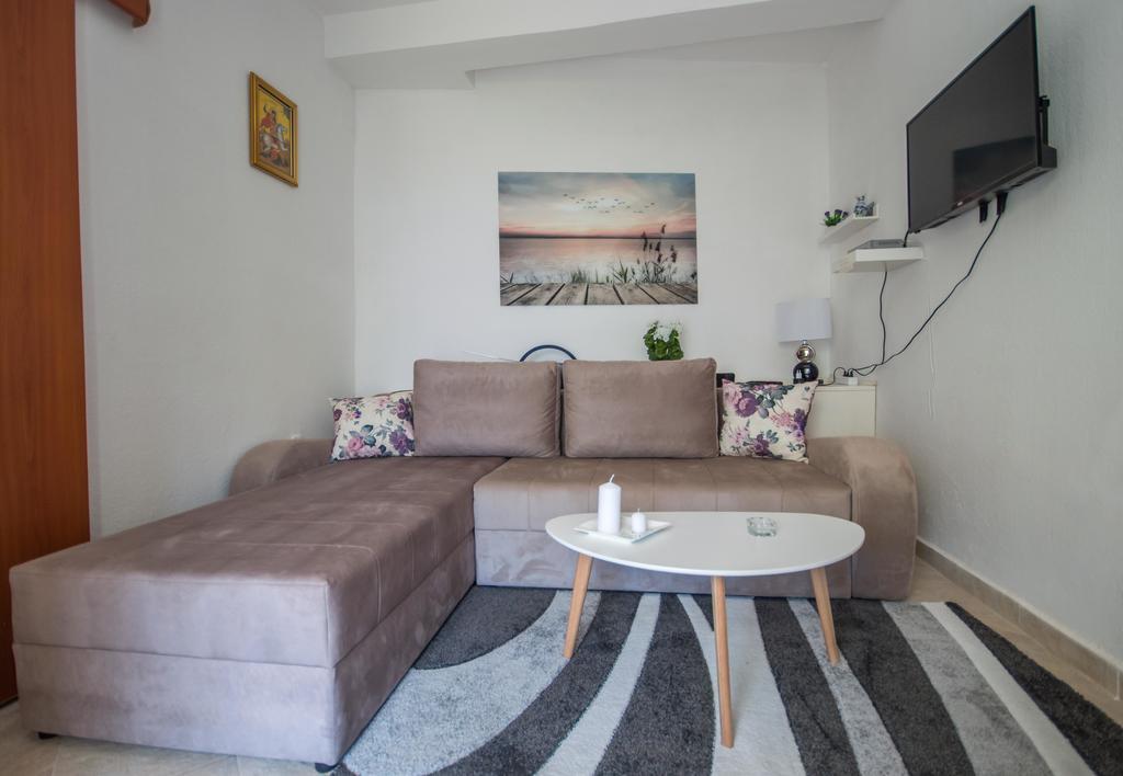Aneta Apartments Risan Exterior photo